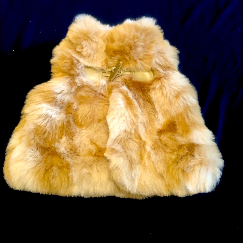 Baby girl faux fur vest